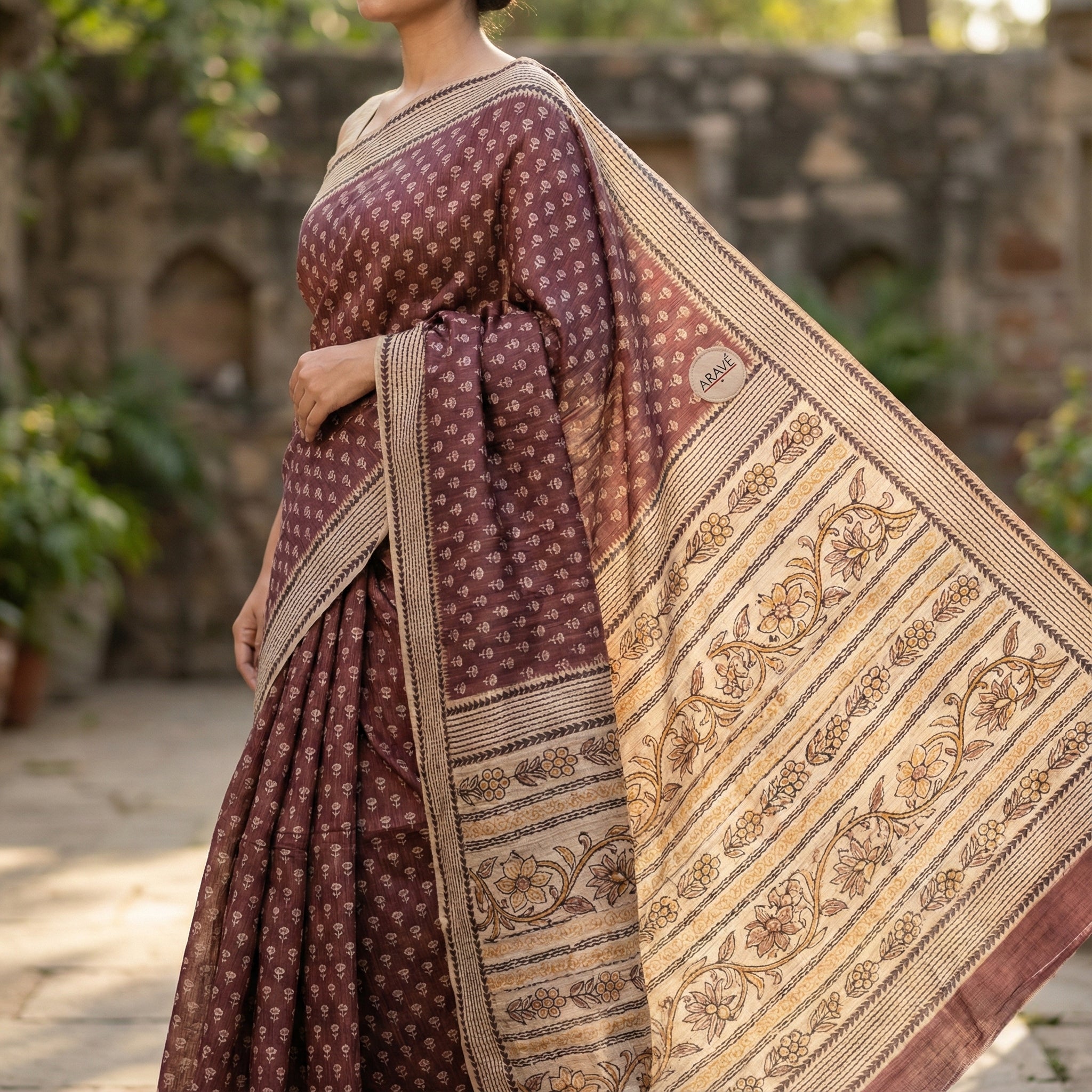 Sutra Saaz - Deep Peach Bhagalpuri Silk Saree with Katha Stitch Pallu